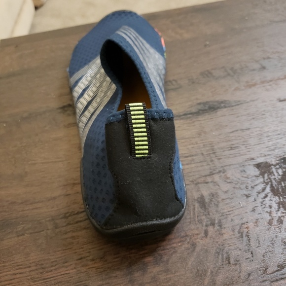 Swim Shoes - Picture 3 of 6